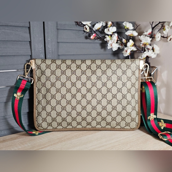 Authentic GUCCI Monogram GG Ophidia Clutch Crossbody - Picture 3 of 11